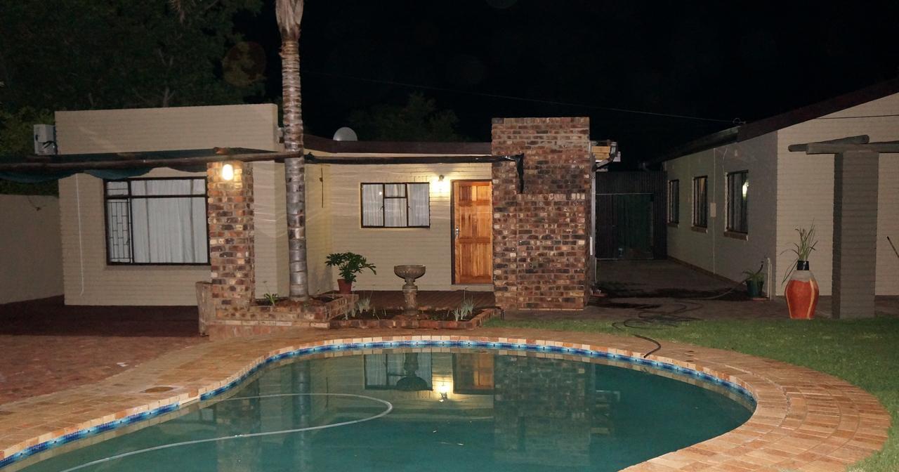 Mckala Guesthouse Kimberley Dış mekan fotoğraf