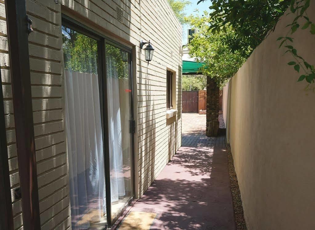 Mckala Guesthouse Kimberley Dış mekan fotoğraf